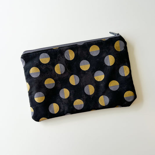 Notion Pouch - Black with Gold Circles