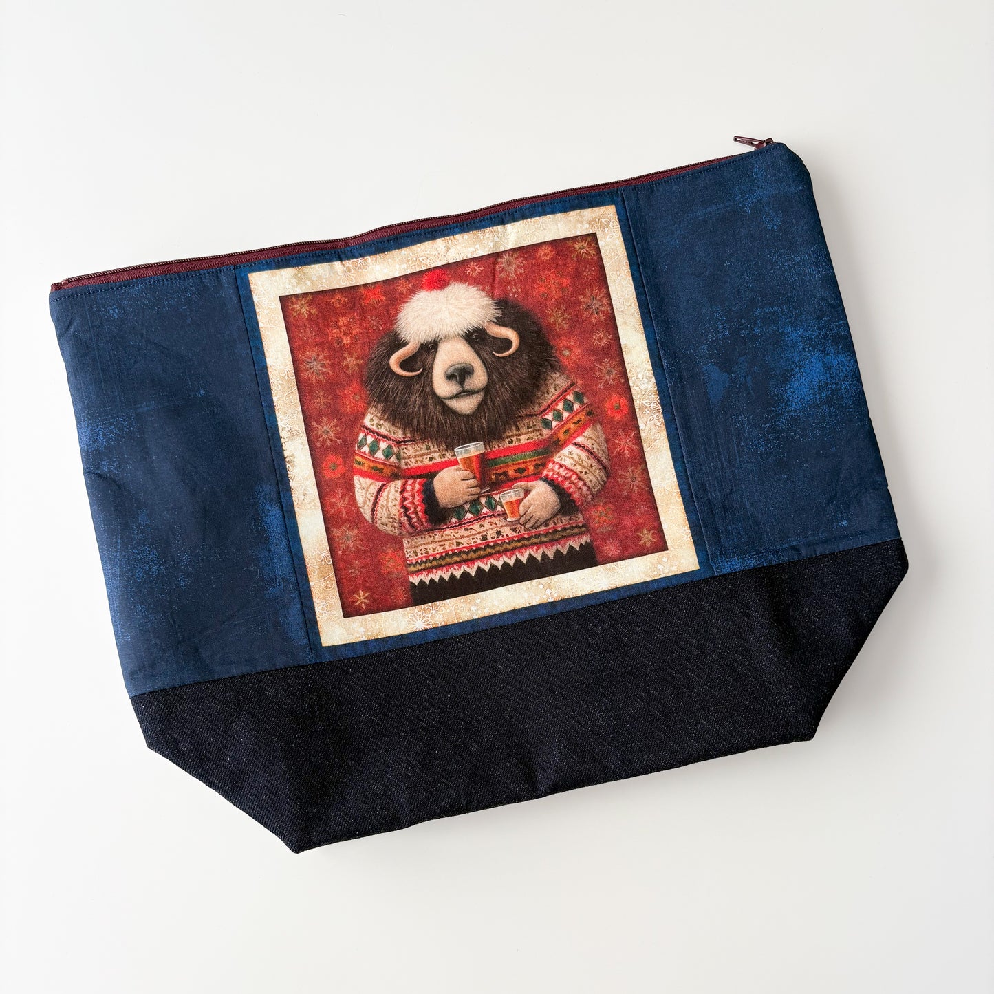Sweater - Muskox - Animals Drinking