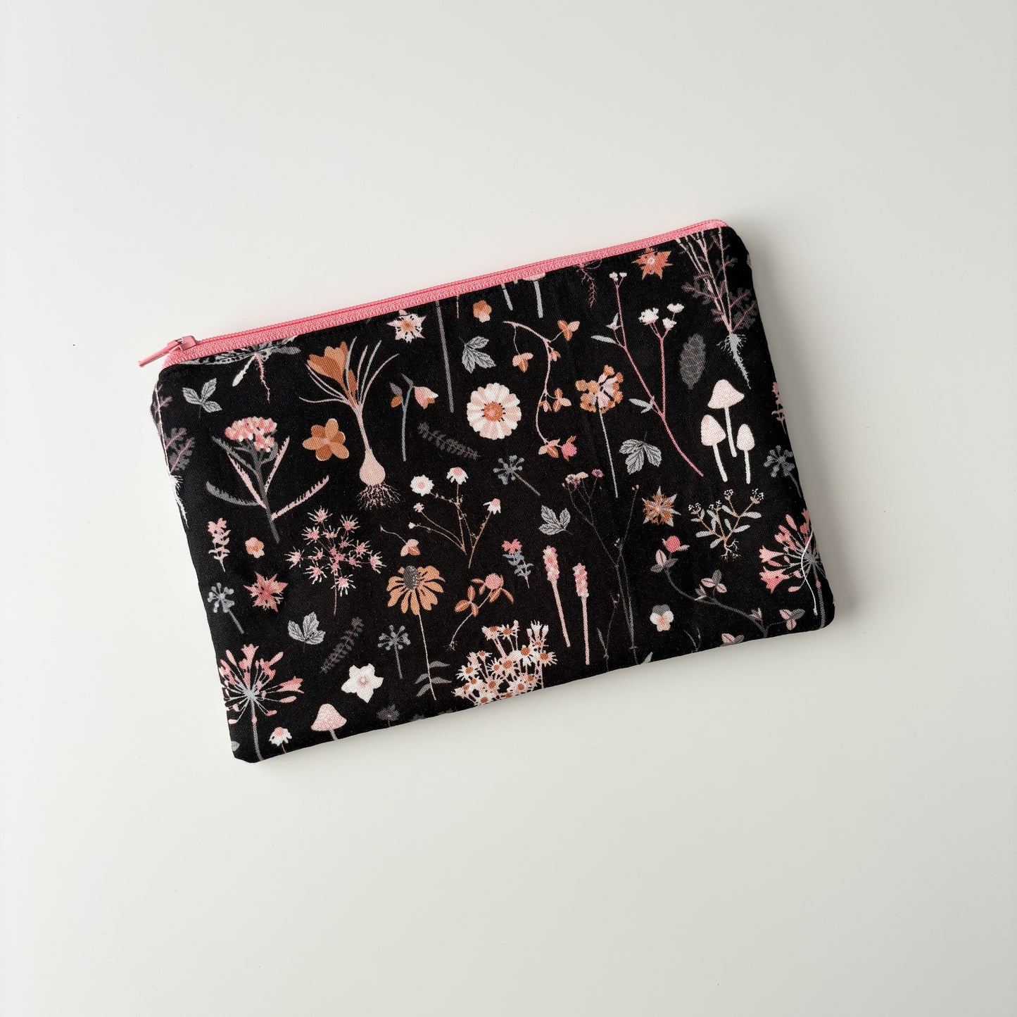 Notion Pouch - Black w/ Pink Flowers