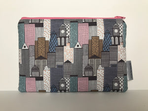Notion Pouch - Pink/blue/grey cityscape