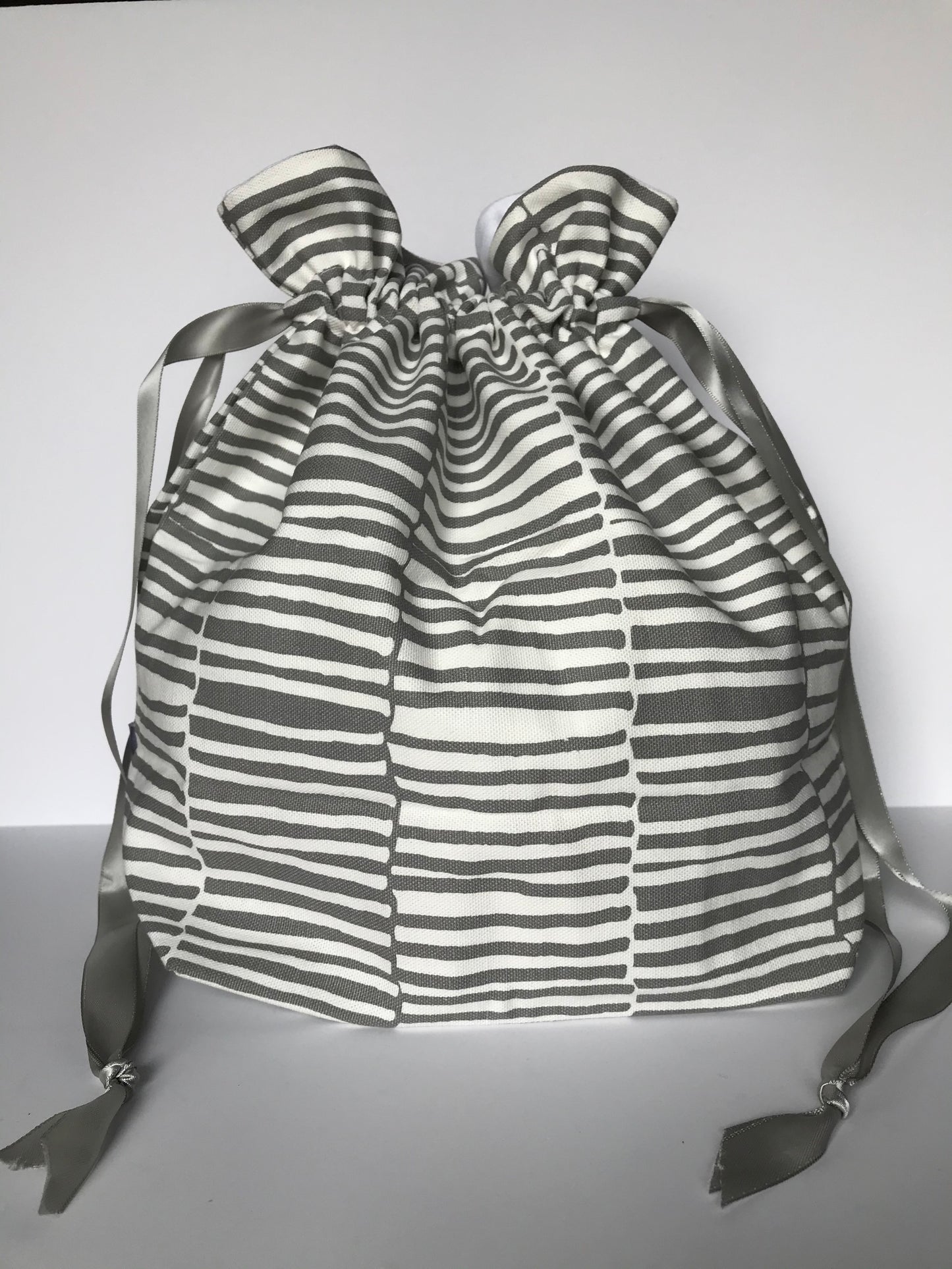 Large Drawstring Bag - White/Grey stripes