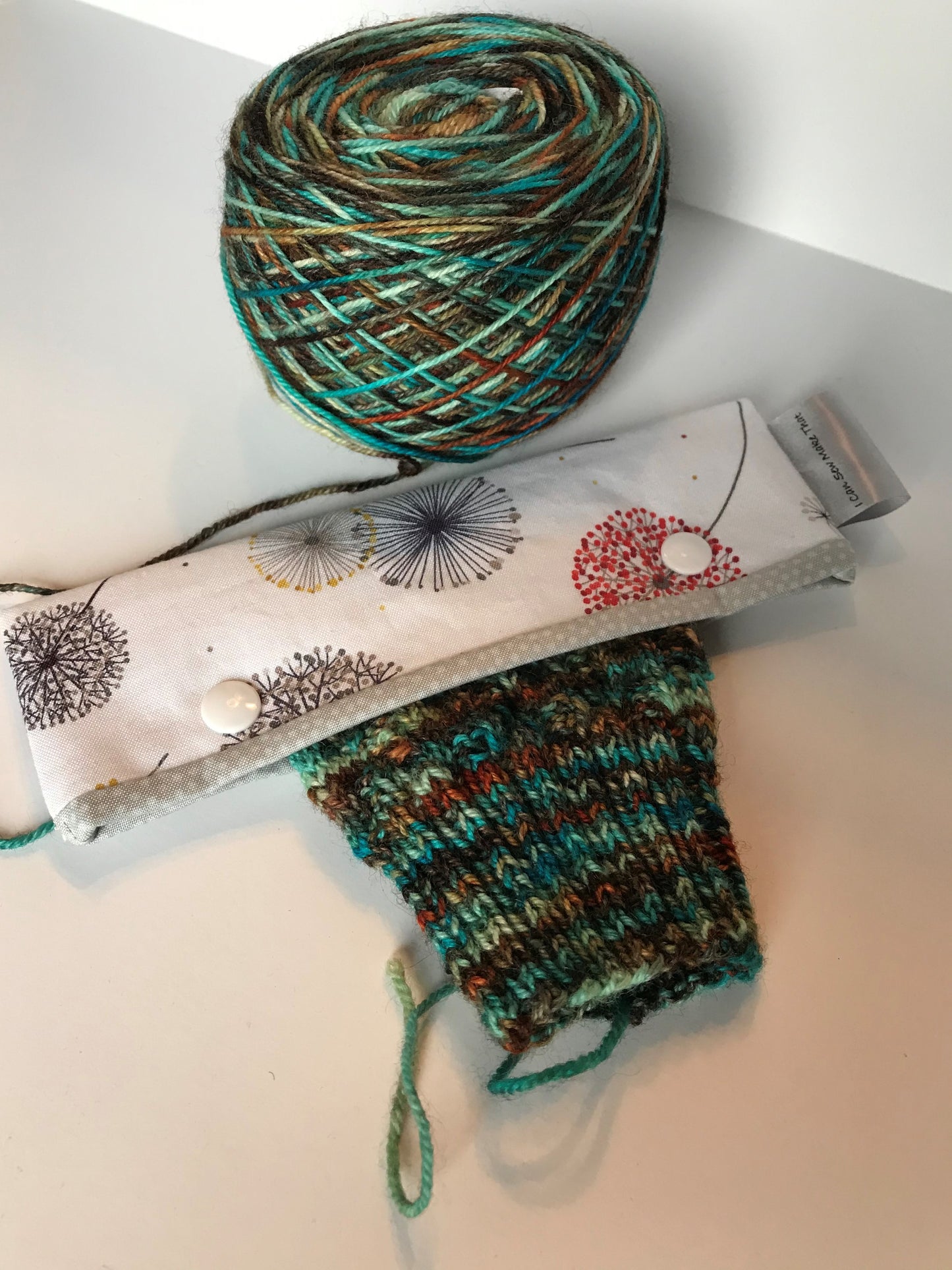 DPN Holder ( Double Pointed Needle) - Grey/White pattern